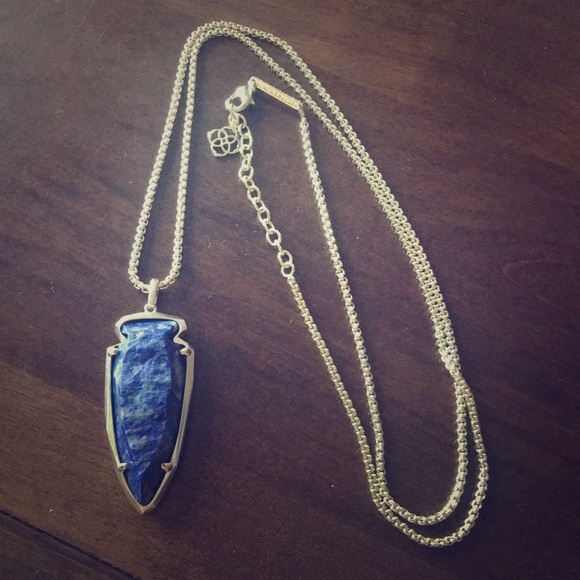 Kendra Scott Jewelry - Kendra Scott Kimmy Arrowhead Pendent Necklace